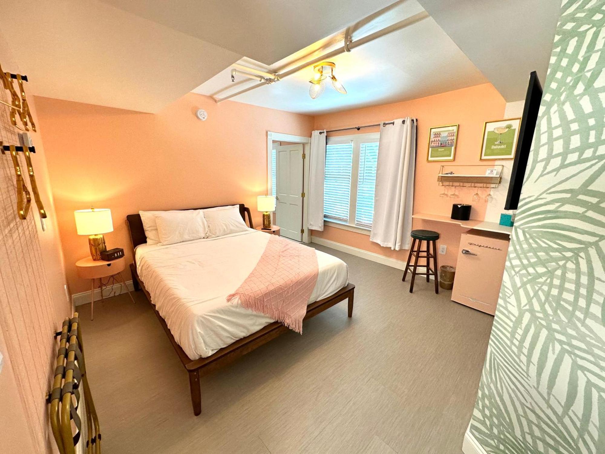 ホテル Peninsula Bed & Cocktails ガルフポート エクステリア 写真