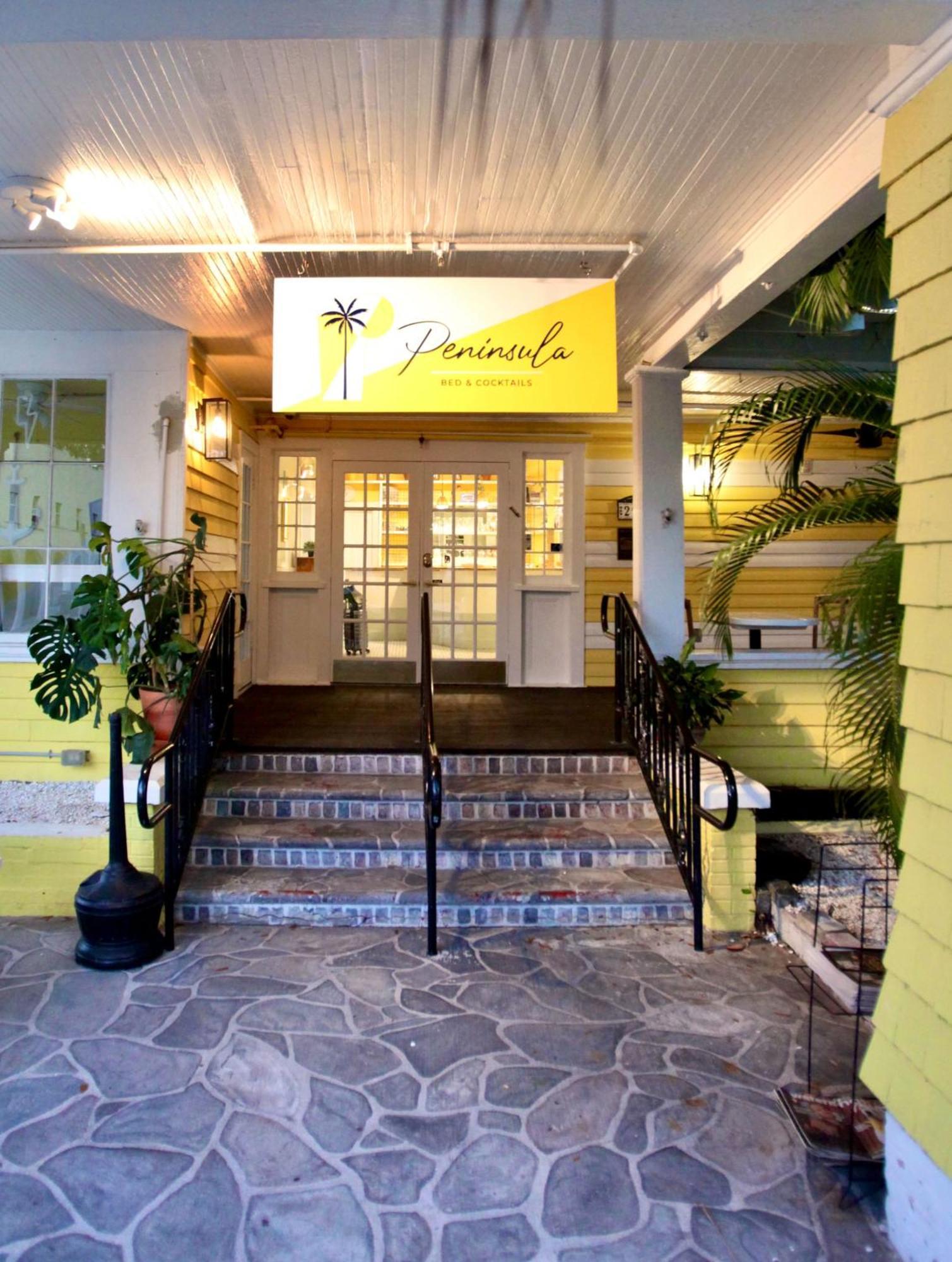 ホテル Peninsula Bed & Cocktails ガルフポート エクステリア 写真